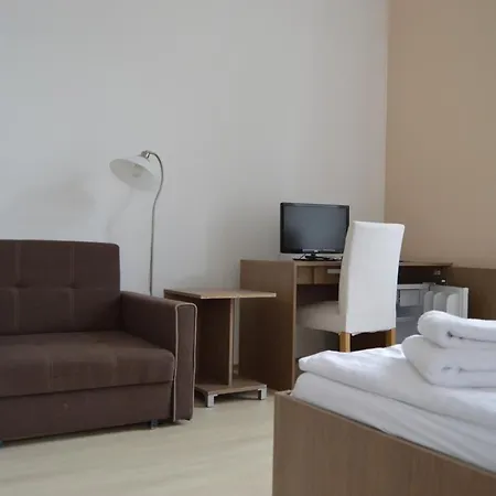 Lazensky Dum Sarka Hotel